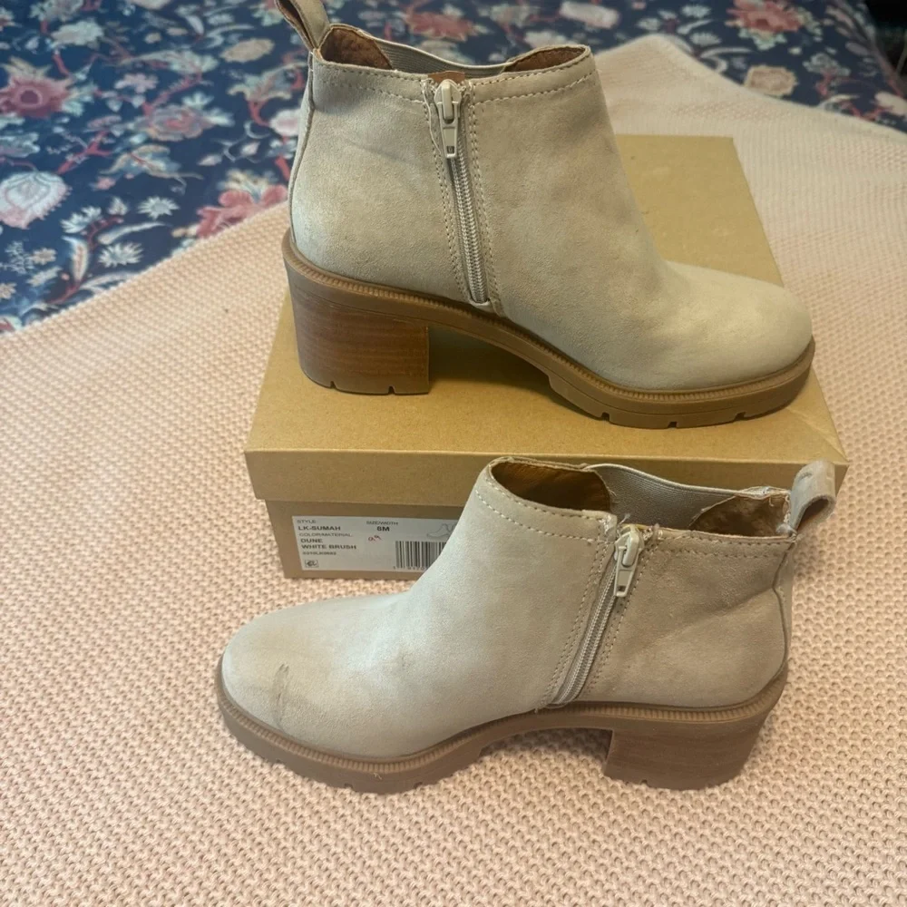 NWT Lucky Brand Sumah Platform Bootie in Dune Suede size 8